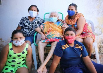 Aos 108 anos, paciente se recupera da Covid-19 e recebe alta em Alagoas