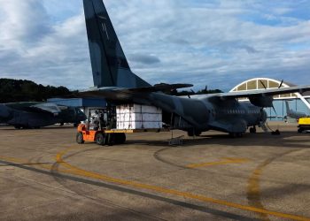 Ministério faz confusão com voos, deixa autoridades esperando nos aeroportos e atrasa vacinação