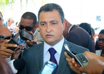 Governador da Bahia decreta toque de recolher entre 22h e 5h