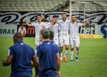 Fluminense vence o Ceará, quebra tabu e pressiona por G-4 do Brasileirão