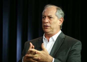 Ciro busca alianças com centro para 2022 e diz que sua tarefa é tirar PT do 2º turno contra Bolsonaro