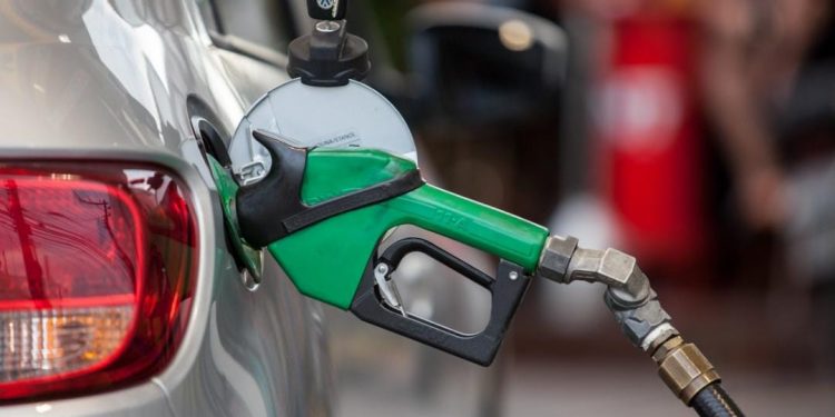 Petrobras anuncia novos reajustes para gasolina, diesel e gás de cozinha