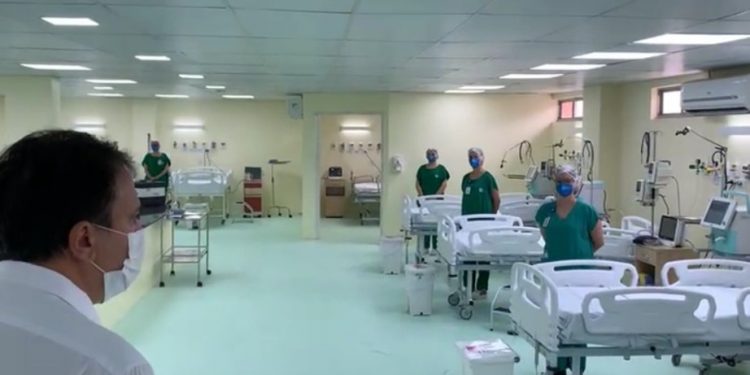 Governo do Ceará entrega 20 leitos de UTI ao Hospital Estadual Leonardo Da Vinci