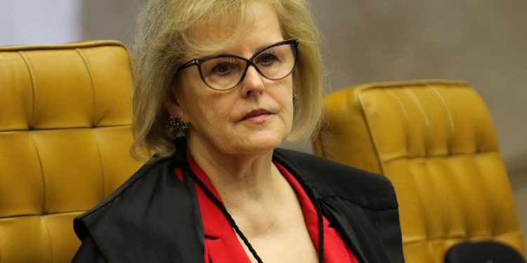 Com agravamento da pandemia, Rosa Weber manda Ministério da Saúde bancar leitos de UTI em três estados