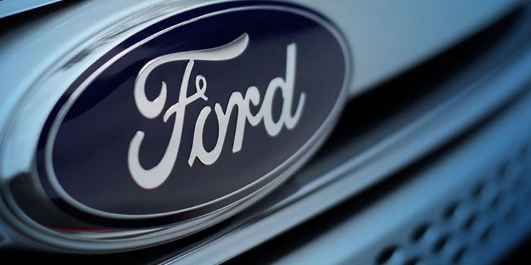 Ford suspende demissões e mantém negociação com trabalhadores