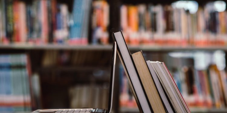 Senado aprova R$ 3,5 bilhões para melhorar acesso à internet em escolas públicas