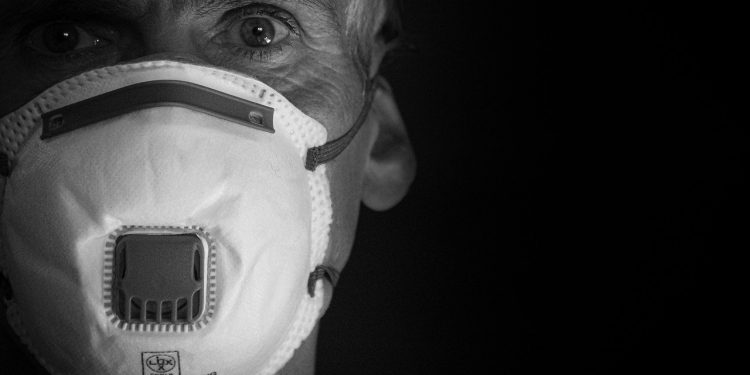 Brasil passa 232 mil mortes por Covid-19, mostra consórcio de imprensa