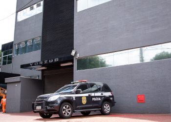 Gabigol e MC Gui são flagrados em cassino de luxo de SP em ação contra aglomeração