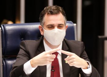 Sem citar Bolsonaro, Pacheco ataca ‘minoria desordeira’ e diz que negacionismo é brincadeira macabra