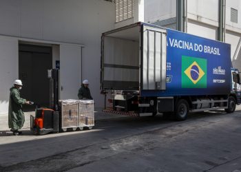 Governo distribui mais 5 milhões de vacinas contra Covid e orienta usar todas na 1ª dose