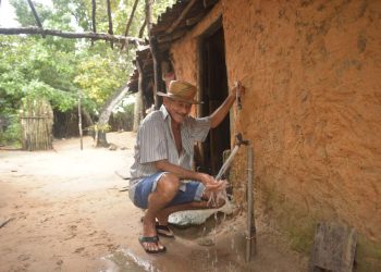 Governo do Estado isenta contas de água nos próximos dois meses de famílias de baixa renda