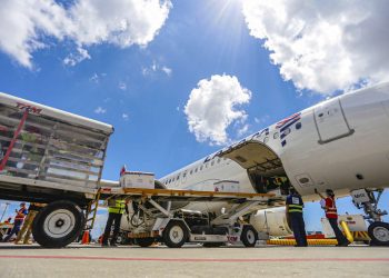 Governadores prometem pagar 50% de custos de municípios para acelerar vacinação