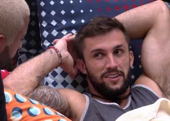 Arthur decide imunizar Projota no “BBB21” após conversar com Rodolffo
