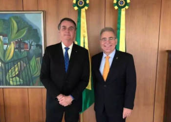 Gestão de Queiroga será mais voltada para a ‘questão da medicina’, diz Bolsonaro