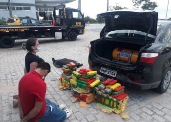 Casal é preso com 150 quilos de maconha em Aracati