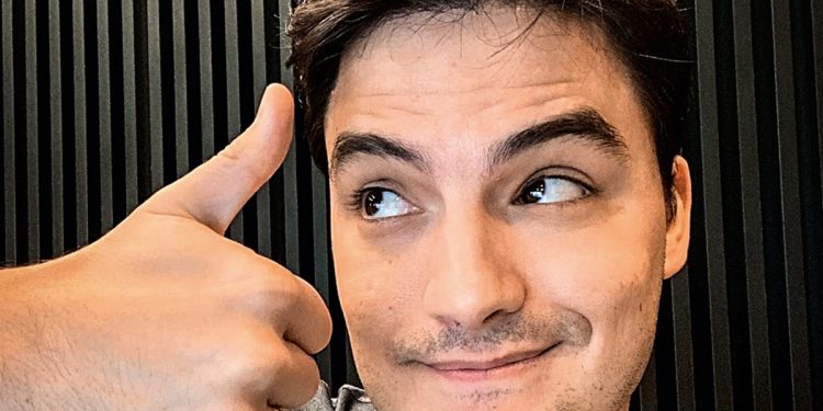 Felipe Neto cria frente de advogados para defender de graça quem for processado por criticar Bolsonaro