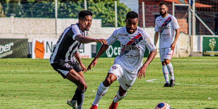 Cearense: Ferroviário bate Ceará e Fortaleza estreia com vitória