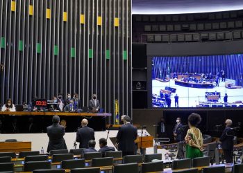 Congresso promulga emenda para pagamento de auxílio emergencial