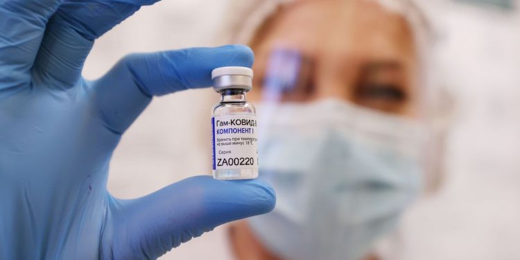 Nordeste encomenda 25 milhões de doses da Sputnik russa e quer comprar vacina do Butantan