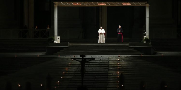 Em mensagem de Páscoa, papa pede distribuição de vacinas aos países pobres