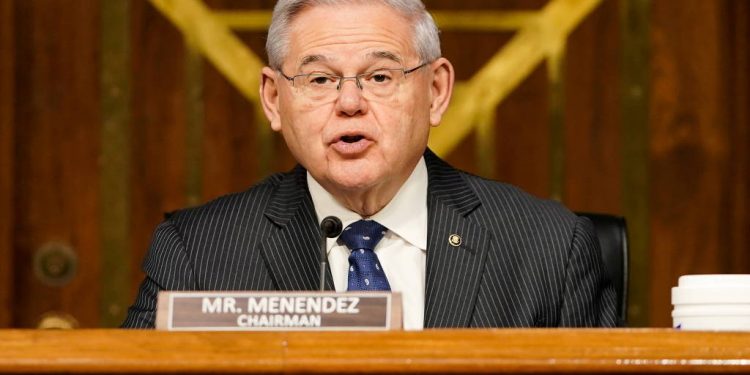 Em carta a Biden, senadores democratas acusam Bolsonaro de dar sinal verde a criminosos na Amazônia