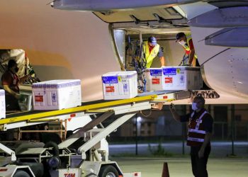 Estado do Ceará recebe 14° lote de vacinas contra a Covid na madrugada desta sexta (16)