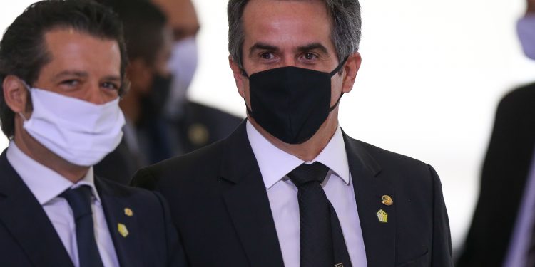 Líder do centrão fala em erro de Guedes na articulação e que ninguém é ‘insubstituível’