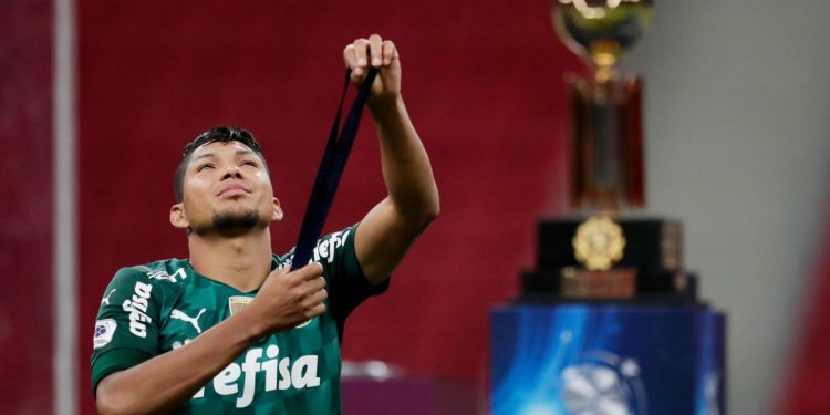Palmeiras volta a falhar nos pênaltis e perde Recopa para Defensa y Justicia