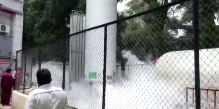 Vazamento de oxigênio na Índia causa morte de 22 pacientes internados