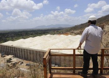 Cagece realiza segunda etapa da obra de interligação do sistema de abastecimento de água Taquarão