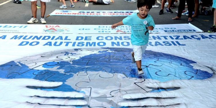 02 de Abril: Dia Mundial de Conscientização do Autismo; confira entrevista sobre o tema