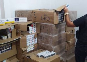 Polícia Civil apreende quase meio milhão de cigarros contrabandeados e prende comerciante em Limoeiro do Norte