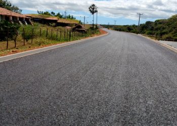 Novo trecho da CE-371 entre Aracati e Itaiçaba está pronto para receber sinalização