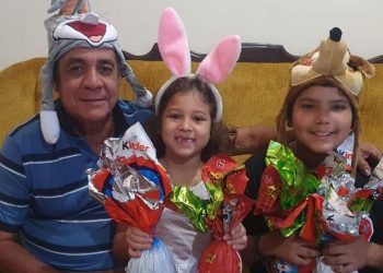 De Zeca Pagodinho a Victoria Beckham, famosos celebram a Páscoa pelo mundo