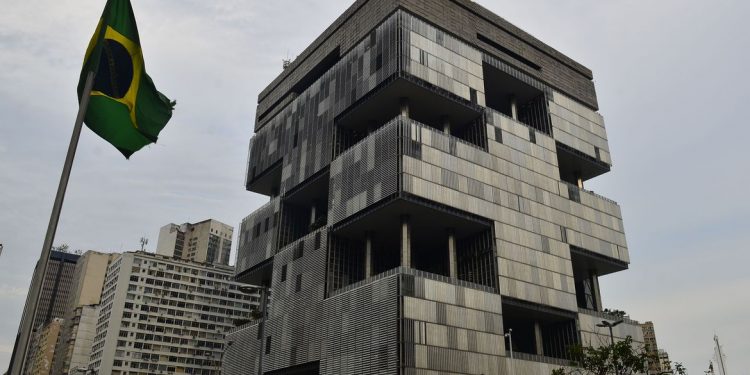 Petrobras conclui venda de participação em parque eólico no Nordeste