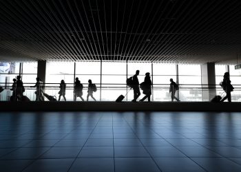 Ao menos 22 países impõem barreiras de entrada ao Brasil para conter Covid