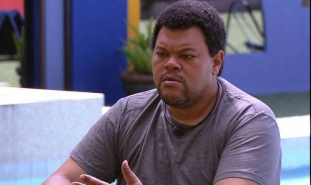 Babu diz sentir dor de João Luiz e critica Rodolffo