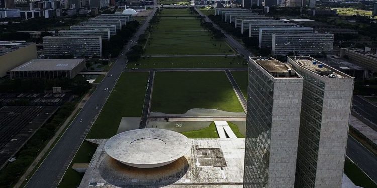 Senado aprova uso de verbas de saúde por estados e municípios