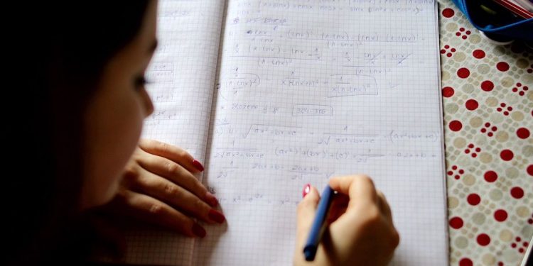 Prouni: MEC abrirá em maio inscrições para bolsas remanescentes