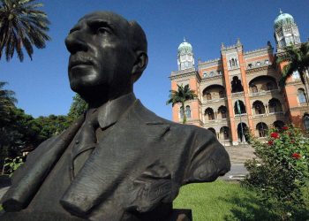 Pandemia pode manter níveis críticos ao longo de abril, diz Fiocruz