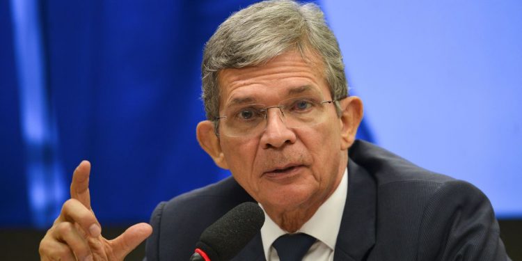 General Silva e Luna toma posse como presidente da Petrobras