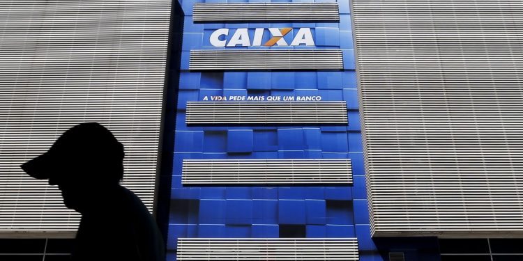 Ao vivo: presidente da Caixa detalha pagamento do auxílio emergencial
