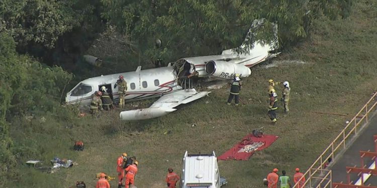 Acidente com avião deixa um morto e dois feridos em BH