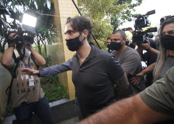 Polícia conclui inquérito e indicia Jairinho e Monique por homicídio de Henry