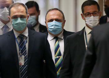 CPI abre sessão para o depoimento do ex-ministro Eduardo Pazuello