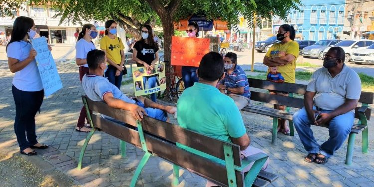Aracati: Secretaria de Saúde realiza ação no centro da cidade em combate ao abuso e a exploração sexual de crianças e adolescentes