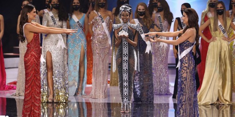 Brasileira fica em 2° lugar no Miss Universo; candidata do México vence