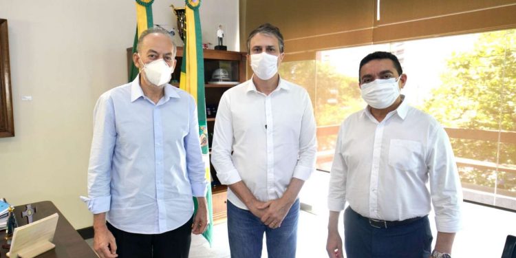 Uece dá entrada na Anvisa para autorização de testes da vacina contra Covid-19 em humanos; imunizante é próprio do estado