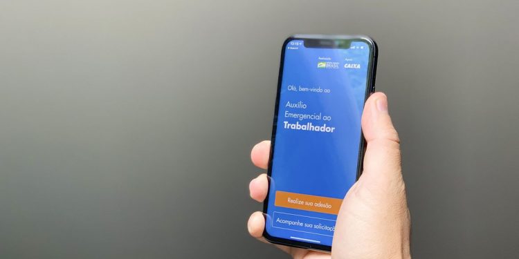 Trabalhadores nascidos em novembro podem sacar o auxílio emergencial