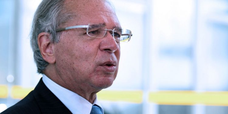 Programa para capacitar jovens terá auxílio de R$ 600, diz Guedes